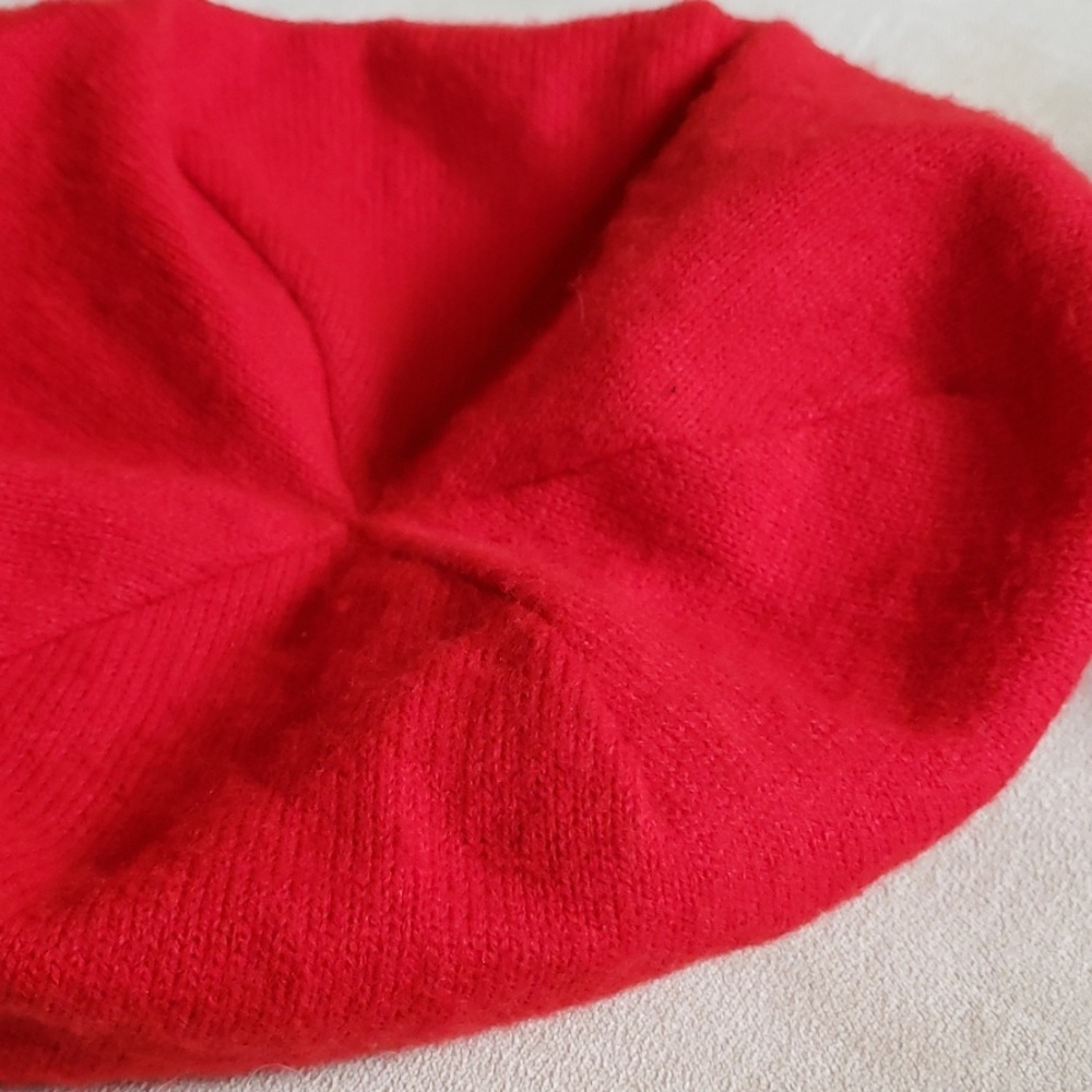 🎈🎈 2 Cute Warm Hats - Picture 2 of 6